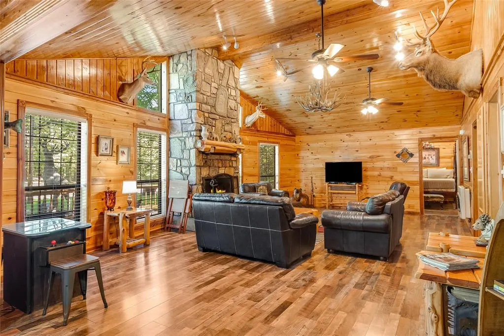 Photo 5 — 20 Woodland Circle, Broken Bow, OK 74728