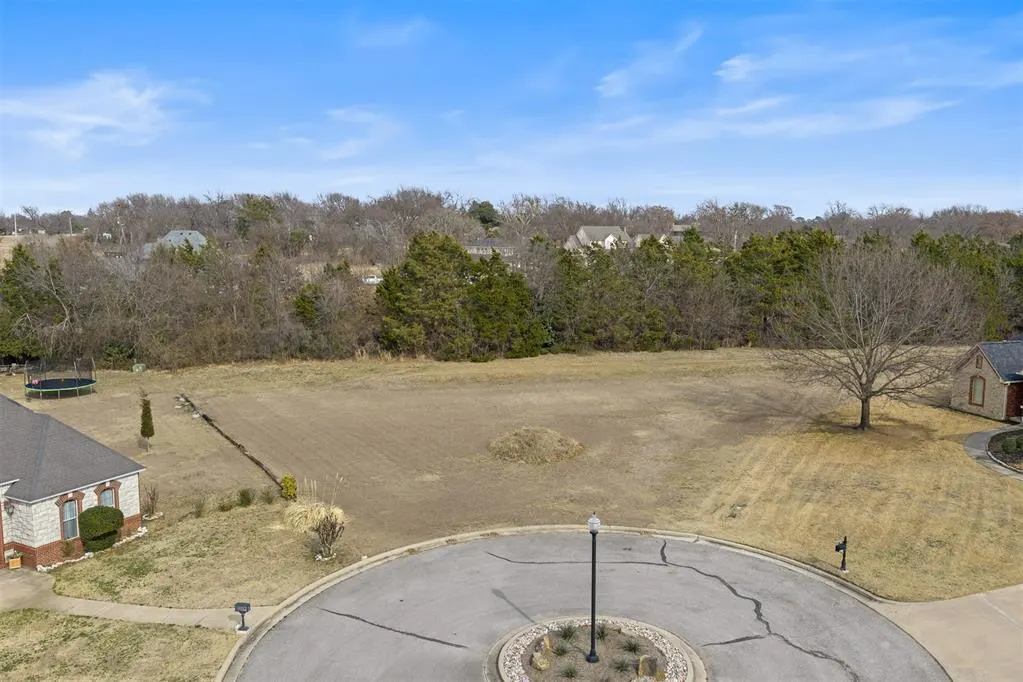 Front exterior — 2205 Torrey Pines, Ardmore, OK 73401