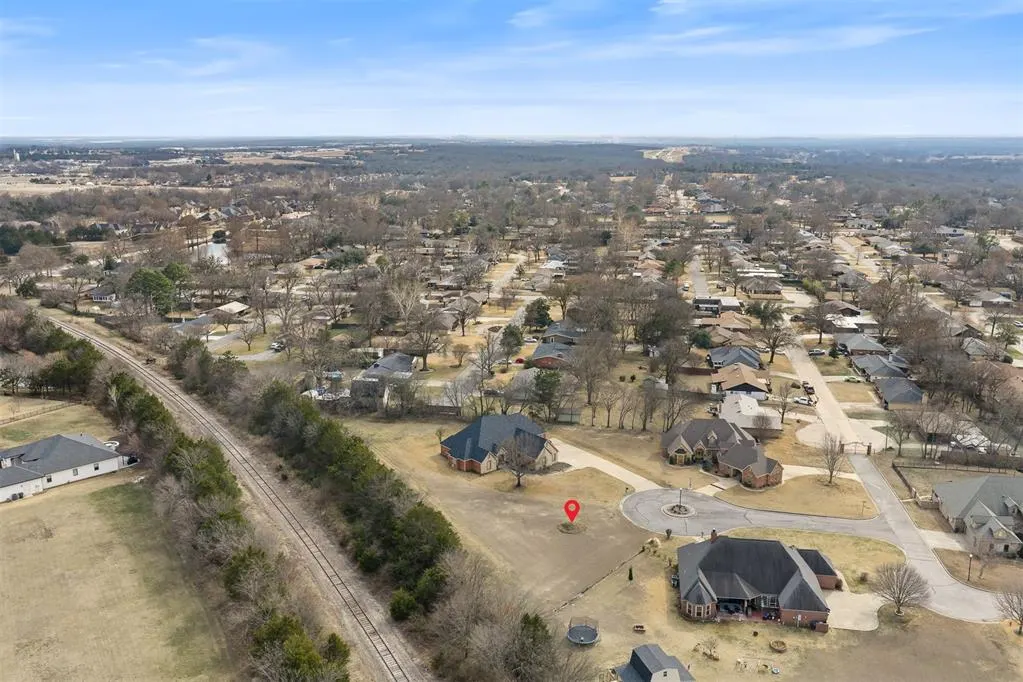 Photo 6 — 2205 Torrey Pines, Ardmore, OK 73401