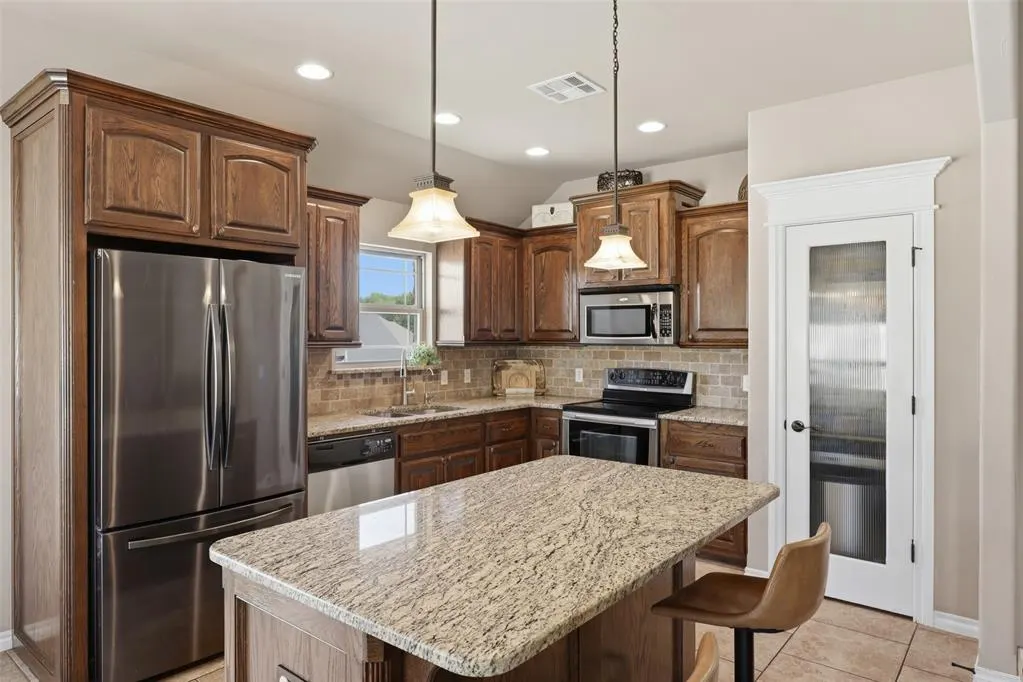 Photo 5 — 2430 County Road 1328, Blanchard, OK 73010