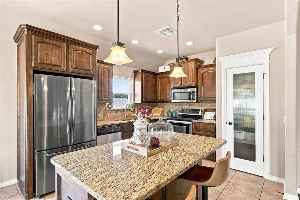 Photo 13 — 2430 County Road 1328, Blanchard, OK 73010