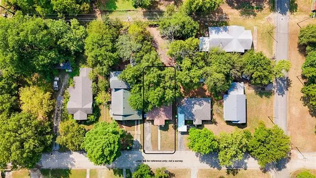Photo 2 — 609 N Oak Street, Holdenville, OK 74848