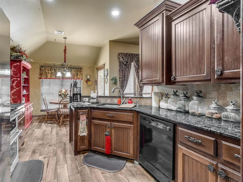 Photo 11 — 923 County Street 2935, Tuttle, OK 73089