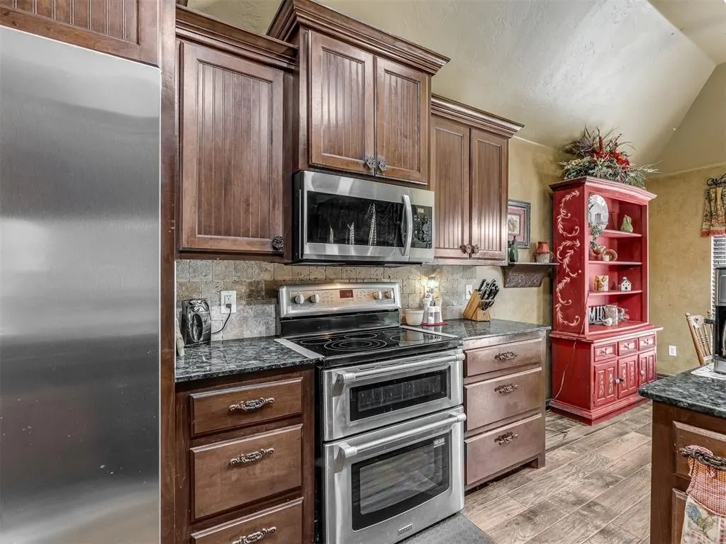 Photo 12 — 923 County Street 2935, Tuttle, OK 73089