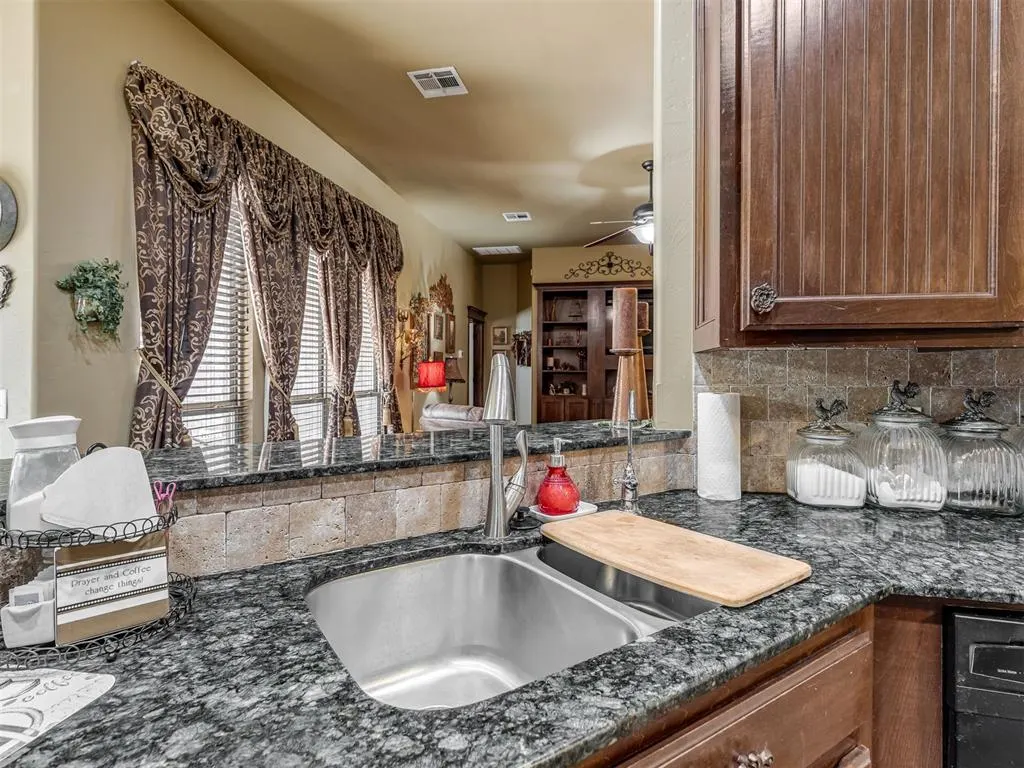 Photo 13 — 923 County Street 2935, Tuttle, OK 73089