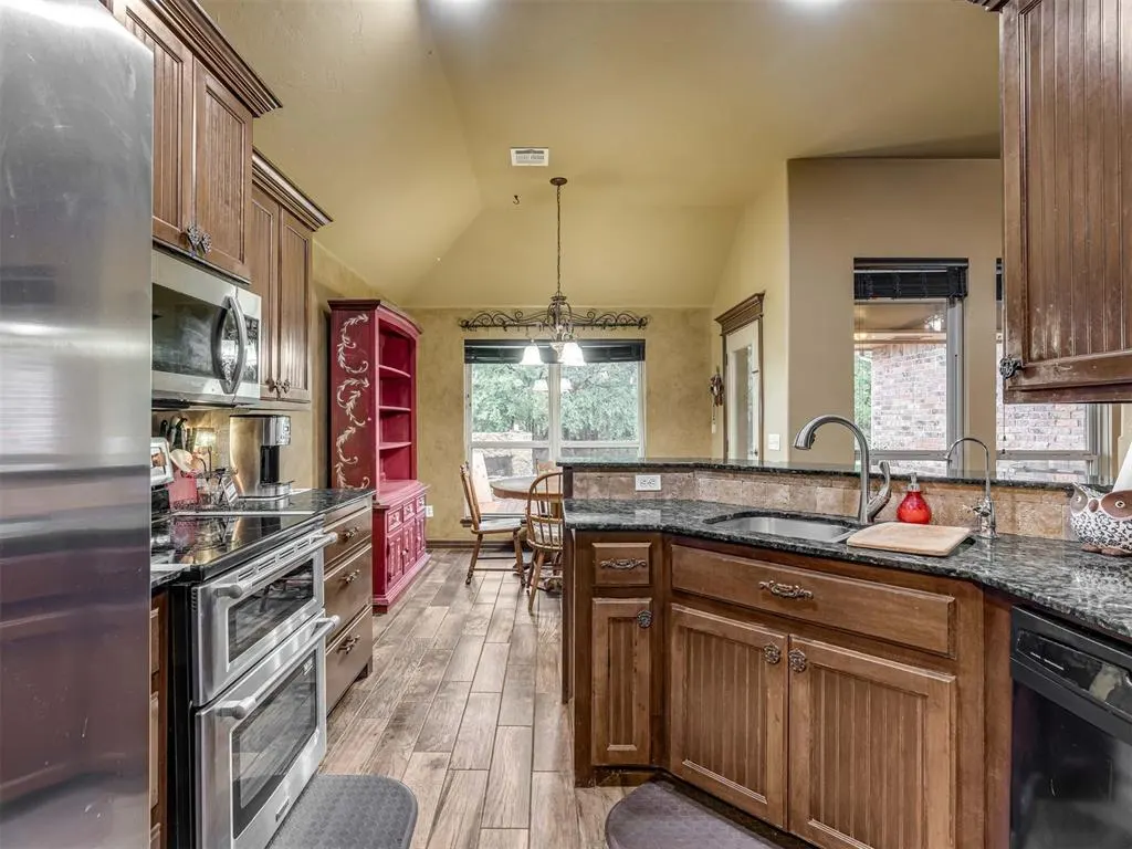 Photo 10 — 923 County Street 2935, Tuttle, OK 73089