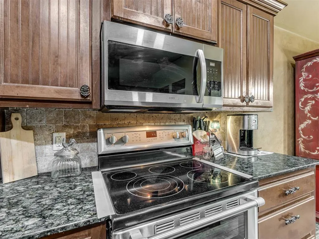 Photo 12 — 923 County Street 2935, Tuttle, OK 73089