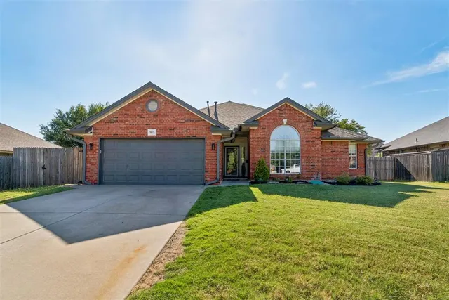 Front exterior — 907 Ruby Lane, Oklahoma City, OK 73130