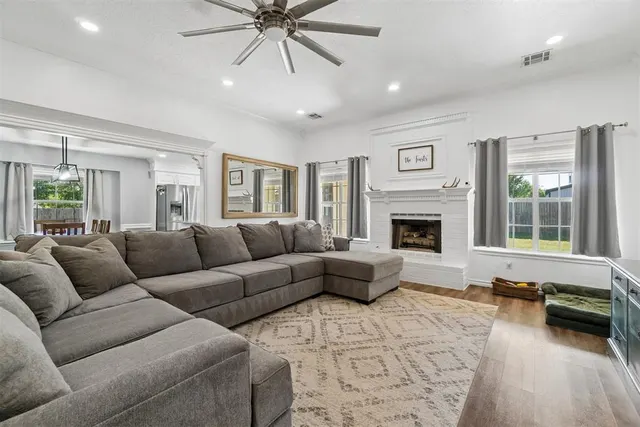 Photo 5 — 907 Ruby Lane, Oklahoma City, OK 73130