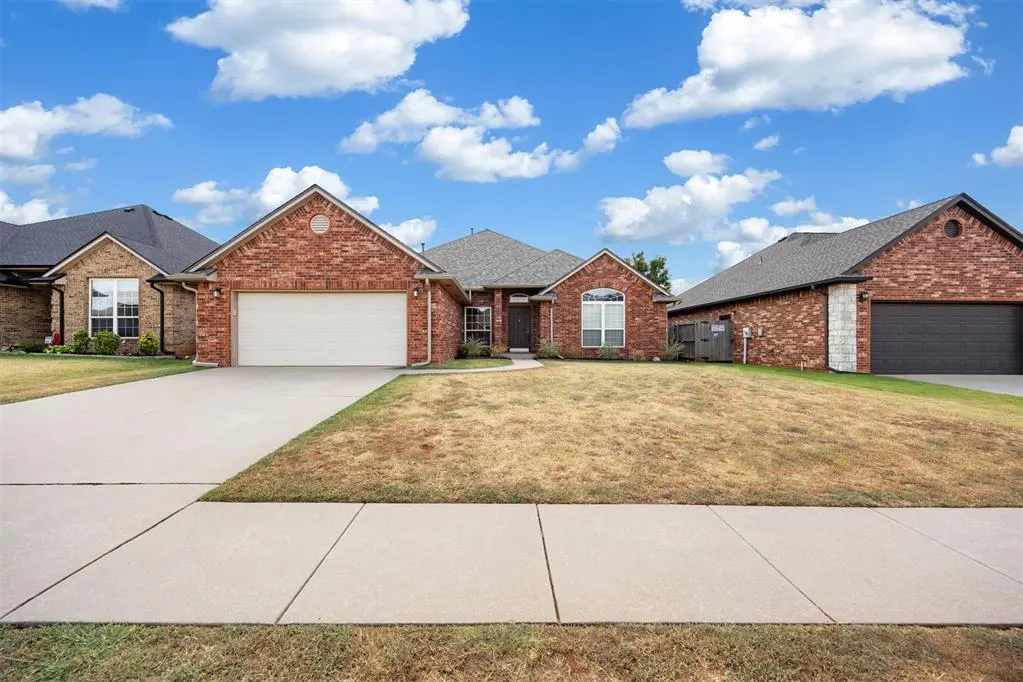 Photo 2 — 7520 NW 135th Street, Oklahoma City, OK 73142