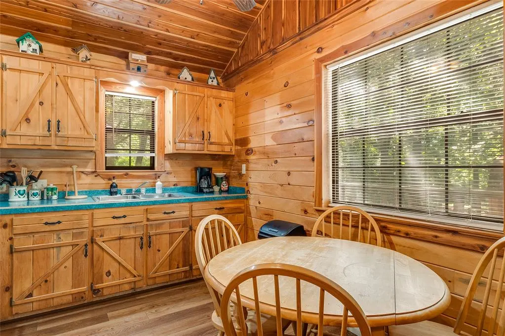 Photo 7 — 22 Woodland Circle, Broken Bow, OK 74728