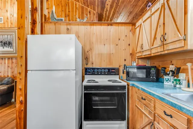 Photo 8 — 22 Woodland Circle, Broken Bow, OK 74728