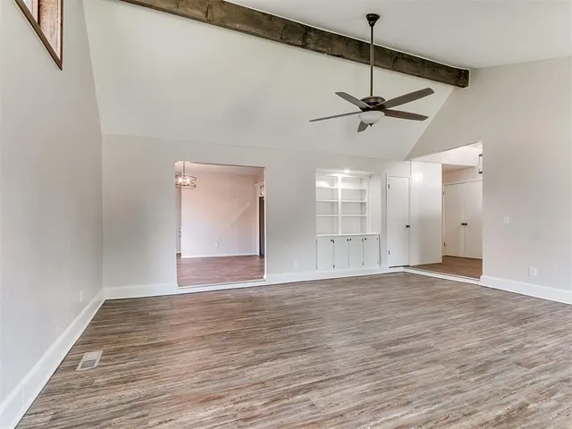 Photo 7 — 8208 N Crestline Court, Oklahoma City, OK 73132
