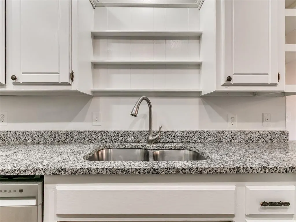 Photo 16 — 8208 N Crestline Court, Oklahoma City, OK 73132