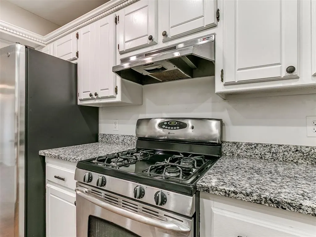 Photo 18 — 8208 N Crestline Court, Oklahoma City, OK 73132