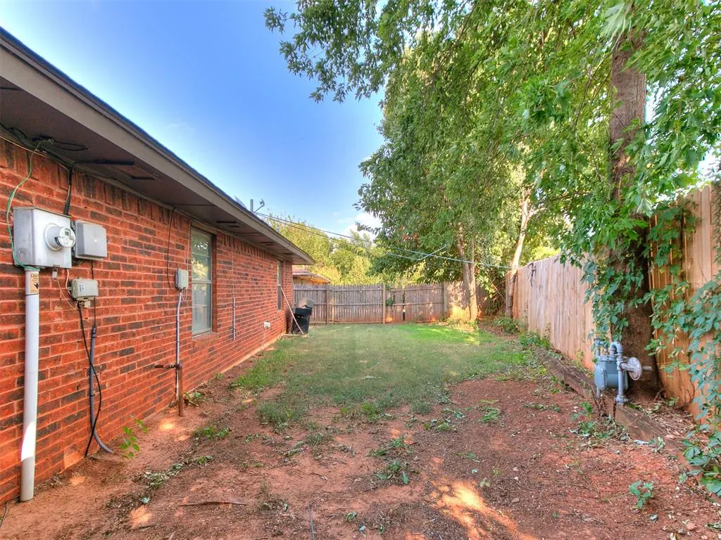 Photo 38 — 8208 N Crestline Court, Oklahoma City, OK 73132