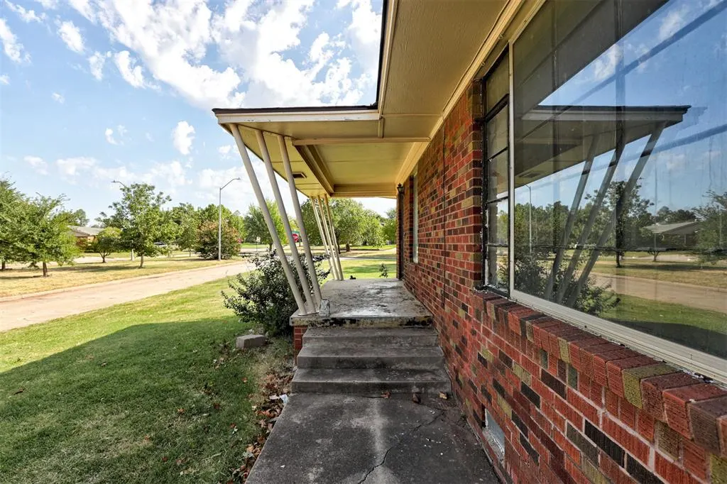 Photo 4 — 3250 Winter Drive, Oklahoma City, OK 73112