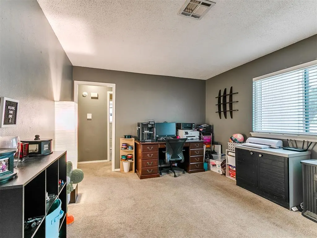 Photo 11 — 2125 Allenhurst Street, Norman, OK 73071