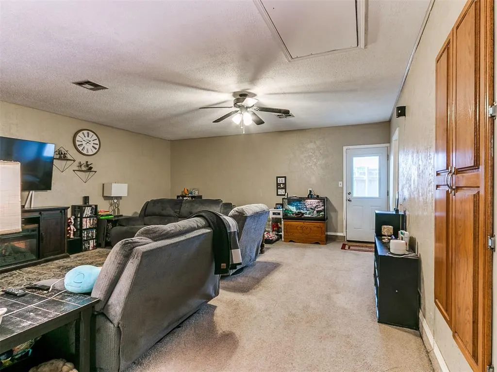 Photo 15 — 2125 Allenhurst Street, Norman, OK 73071