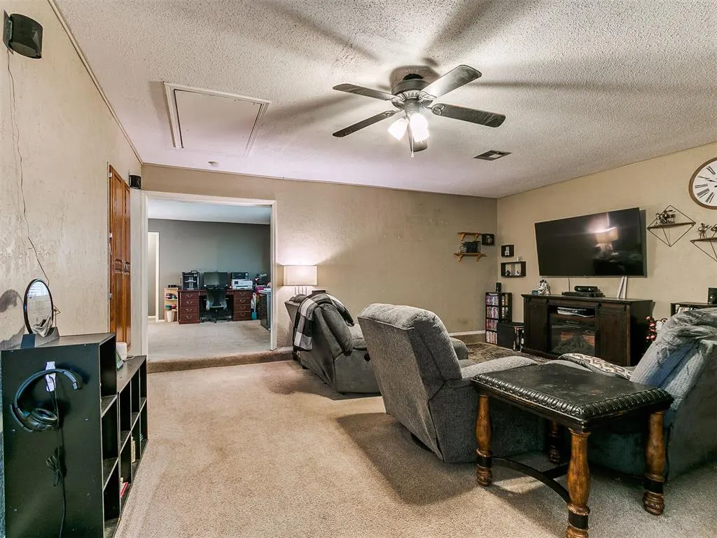 Photo 17 — 2125 Allenhurst Street, Norman, OK 73071
