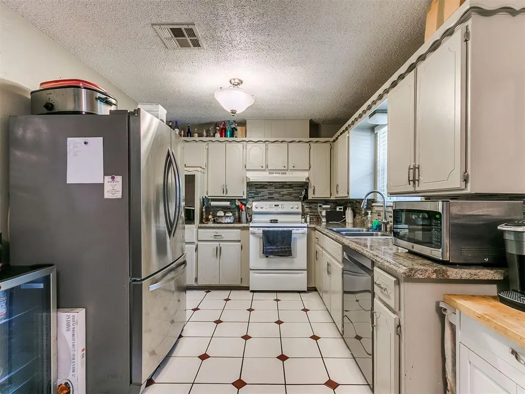 Photo 25 — 2125 Allenhurst Street, Norman, OK 73071