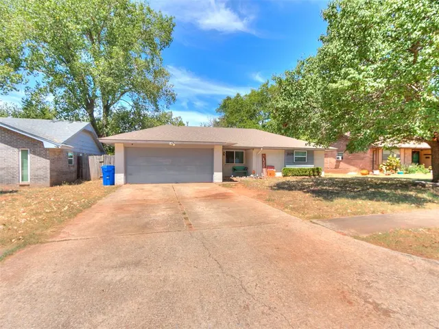 Photo 2 — 2125 Allenhurst Street, Norman, OK 73071