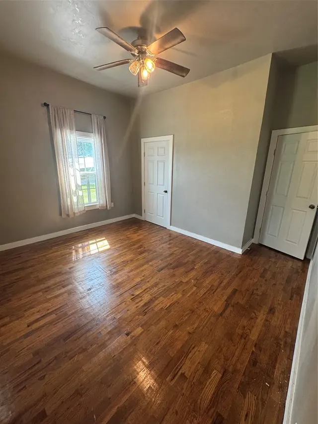 Photo 6 — 611 SW 6th Street, Lindsay, OK 73052
