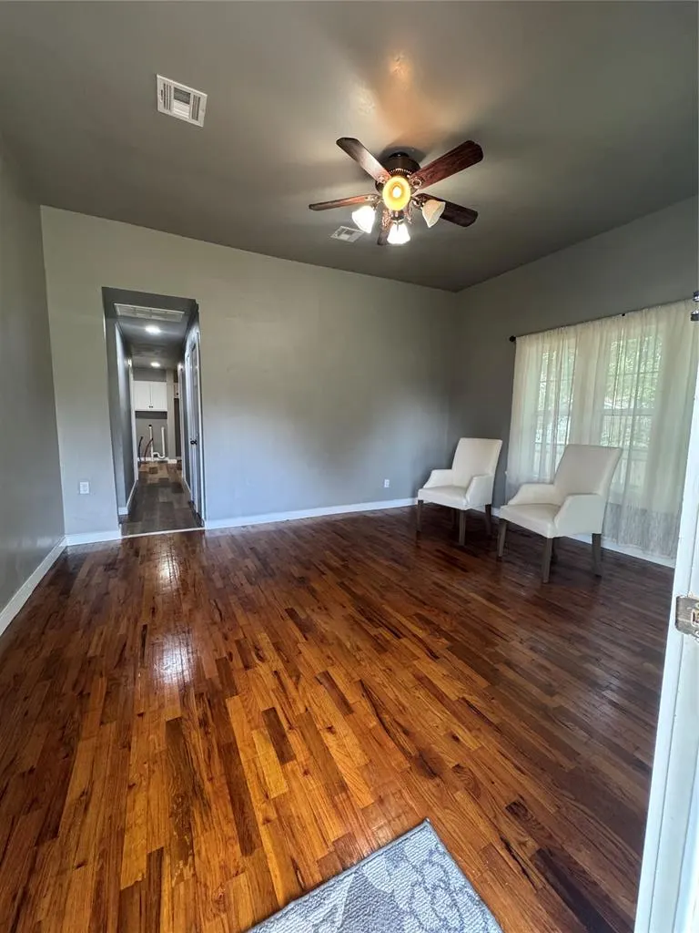 Photo 21 — 611 SW 6th Street, Lindsay, OK 73052