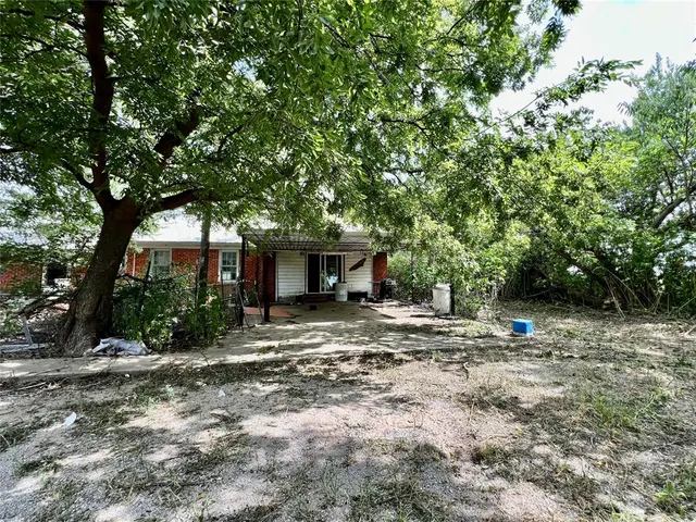 Photo 2 — 50576 E County Road 1510, Stratford, OK 74872