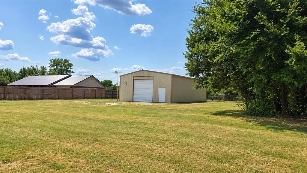 Photo 3 — 105 Viking Loop, Ardmore, OK 73401