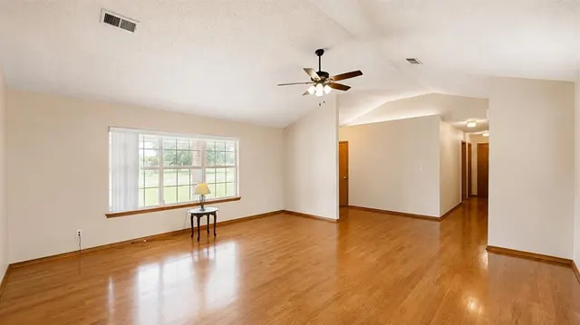Photo 7 — 105 Viking Loop, Ardmore, OK 73401