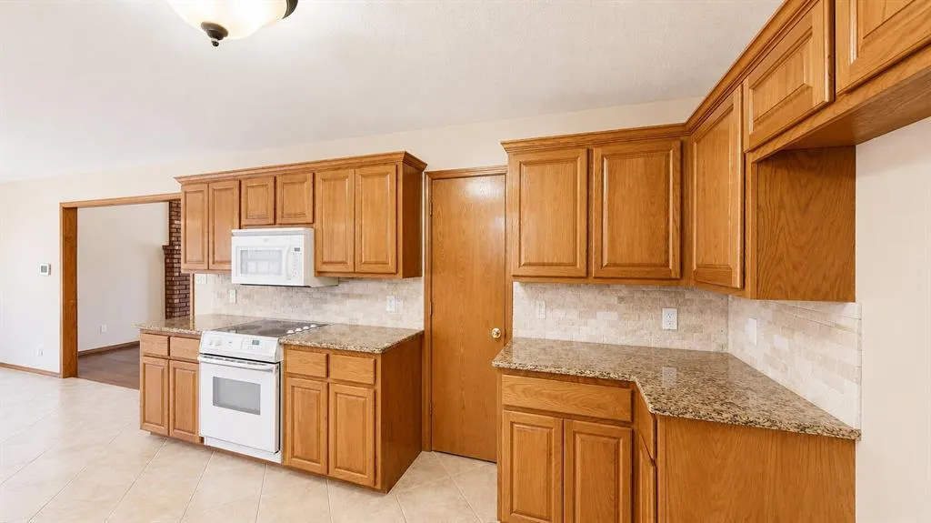 Photo 11 — 105 Viking Loop, Ardmore, OK 73401