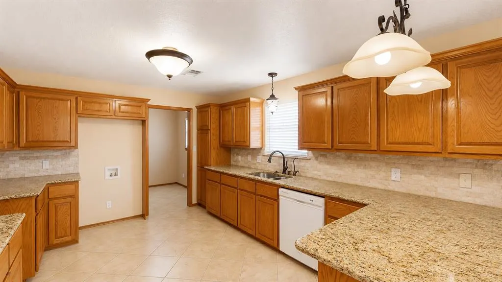 Photo 13 — 105 Viking Loop, Ardmore, OK 73401