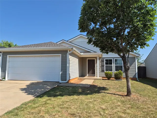 Photo 2 — 1713 NW 144th Terrace, Edmond, OK 73013
