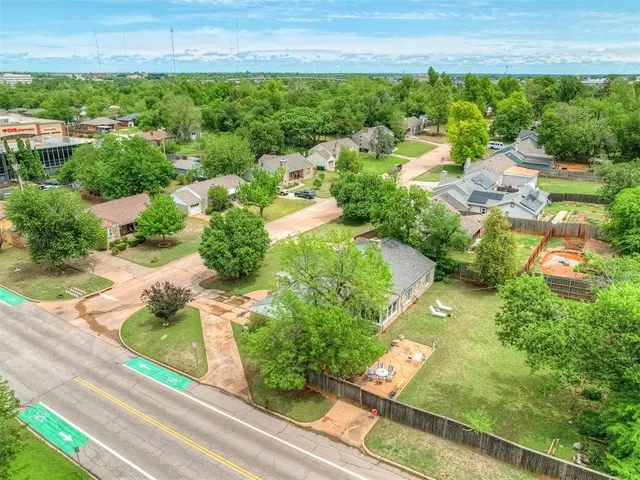 Photo 3 — 720 NW 49th Street, Oklahoma City, OK 73118