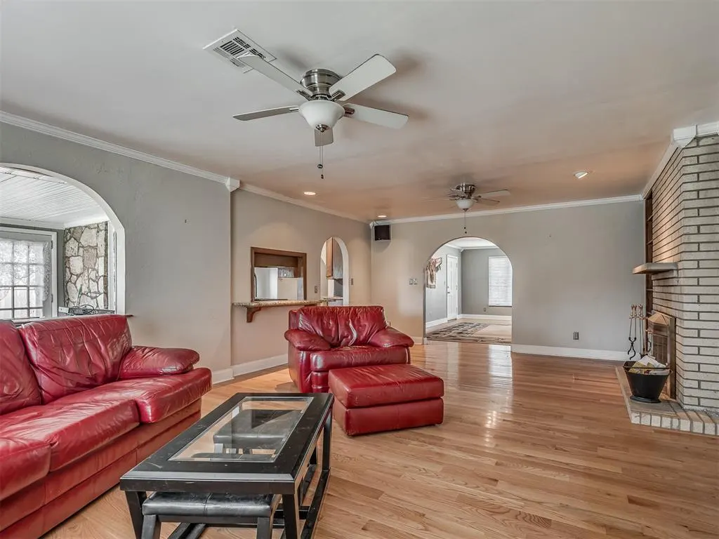 Photo 8 — 720 NW 49th Street, Oklahoma City, OK 73118