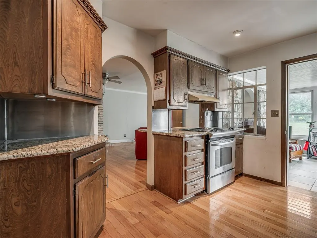 Photo 14 — 720 NW 49th Street, Oklahoma City, OK 73118