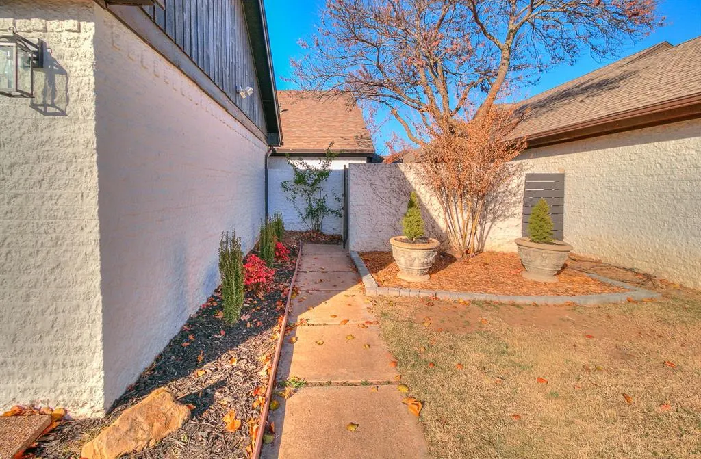 Photo 4 — 3813 Ives Way Way, Norman, OK 73072