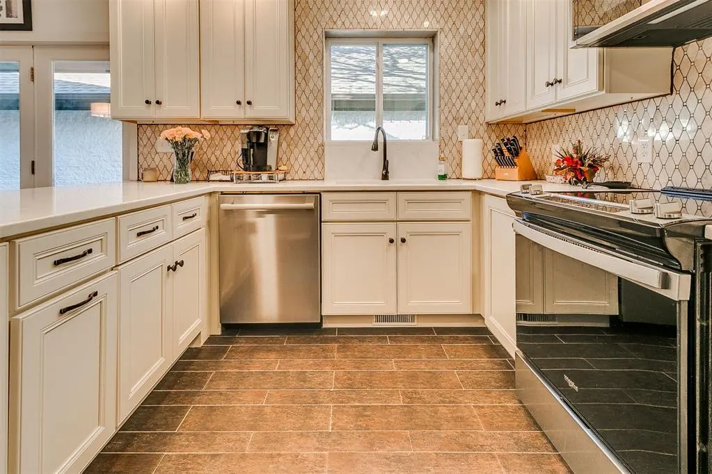 Photo 13 — 3813 Ives Way Way, Norman, OK 73072