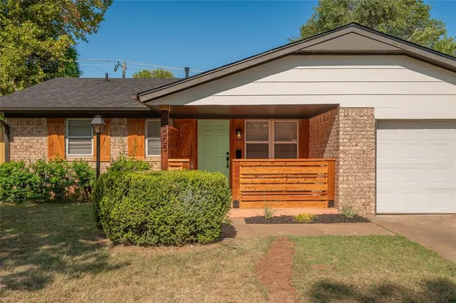 Photo 2 — 4005 N Oak Grove Drive, Midwest City, OK 73110