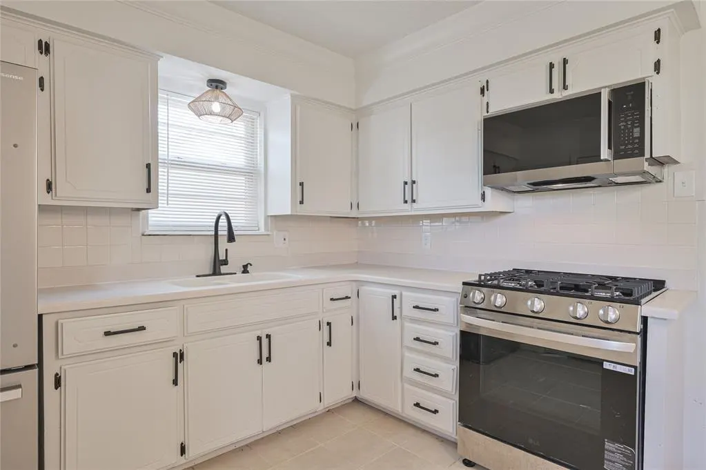 Photo 10 — 4005 N Oak Grove Drive, Midwest City, OK 73110