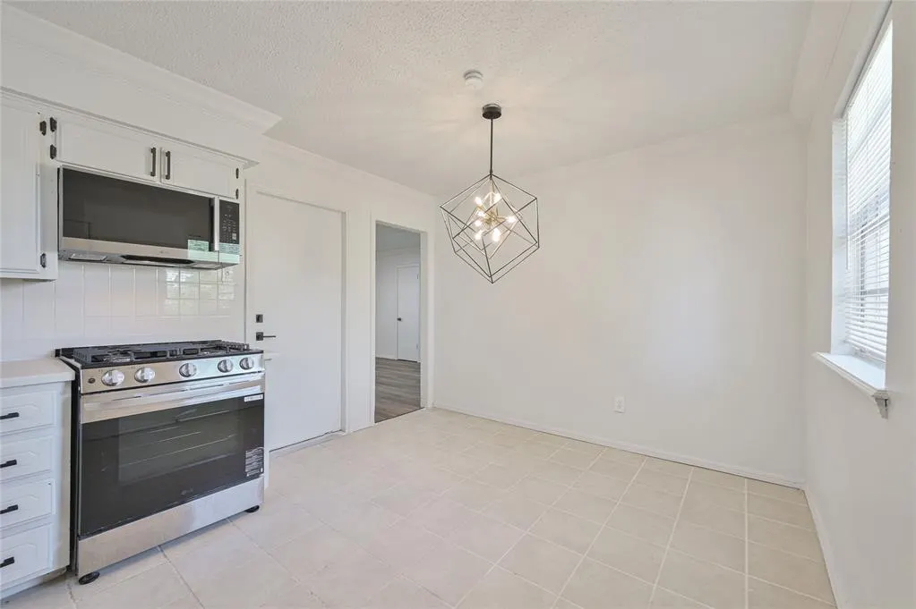 Photo 12 — 4005 N Oak Grove Drive, Midwest City, OK 73110