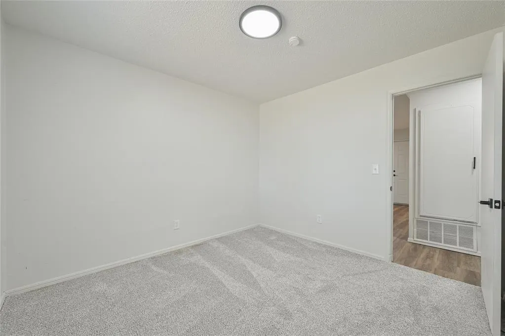 Photo 25 — 4005 N Oak Grove Drive, Midwest City, OK 73110
