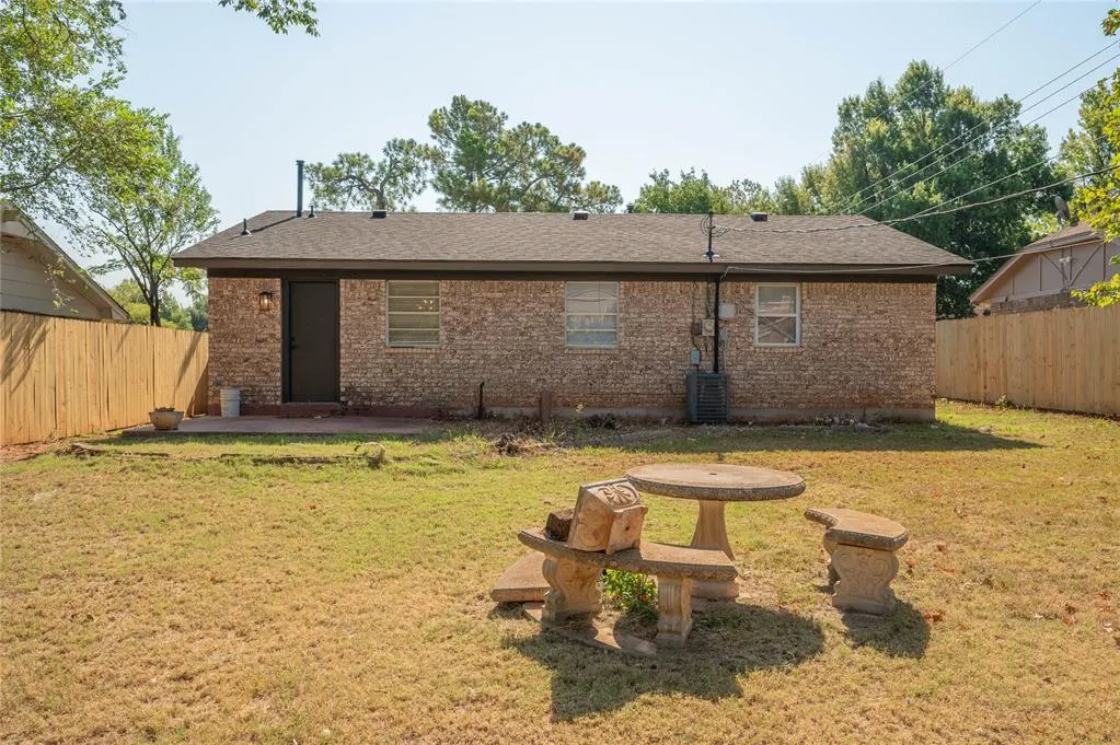 Photo 26 — 4005 N Oak Grove Drive, Midwest City, OK 73110
