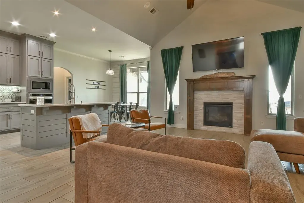 Photo 10 — 1208 N Wisteria Terrace, Mustang, OK 73064