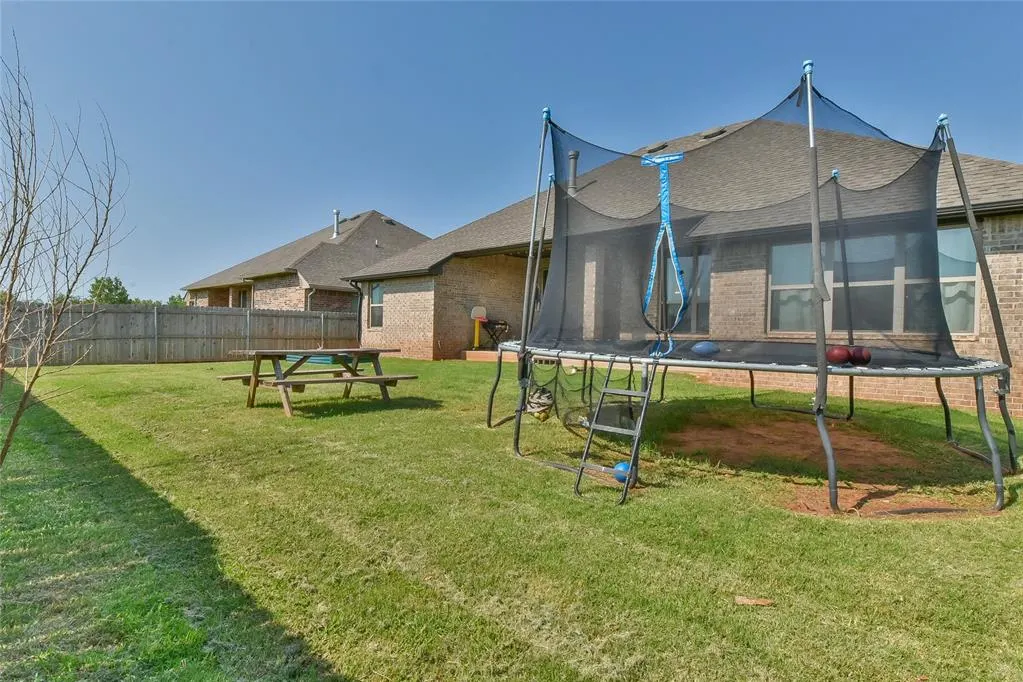 Photo 36 — 1208 N Wisteria Terrace, Mustang, OK 73064