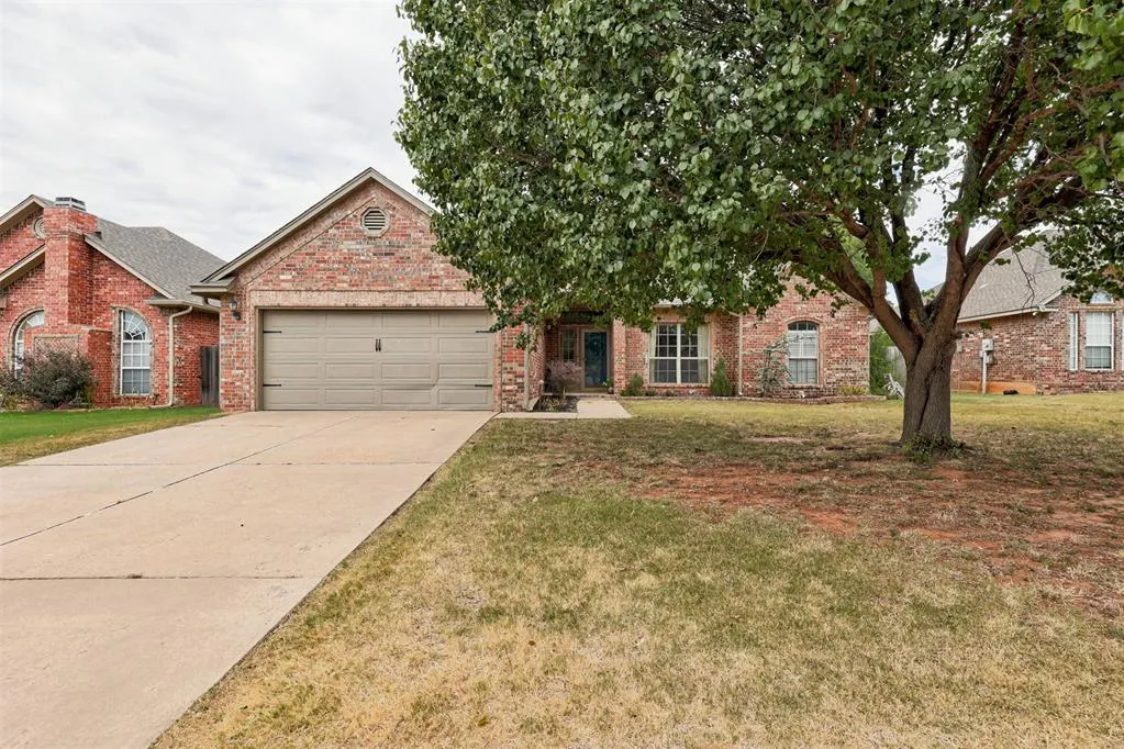 Front exterior — 1617 Napa Valley Road, Edmond, OK 73013