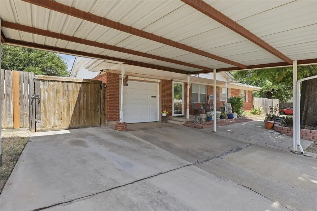 Photo 4 — 7125 NW 5th Street, Oklahoma City, OK 73127