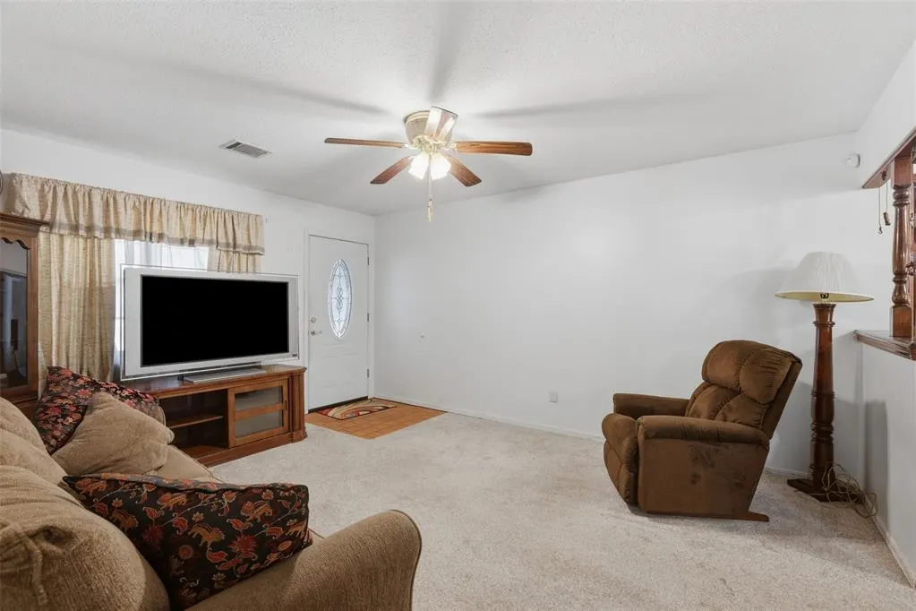 Photo 7 — 7125 NW 5th Street, Oklahoma City, OK 73127