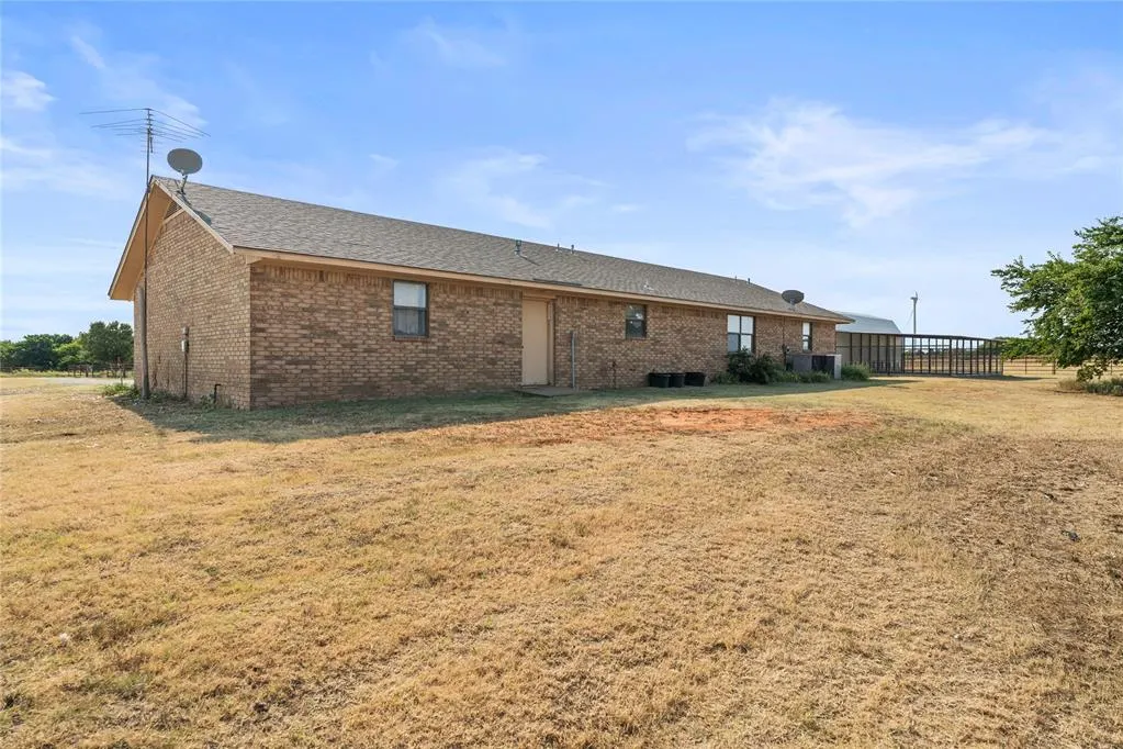 Photo 21 — 81613 N 2520 Road, Watonga, OK 73772